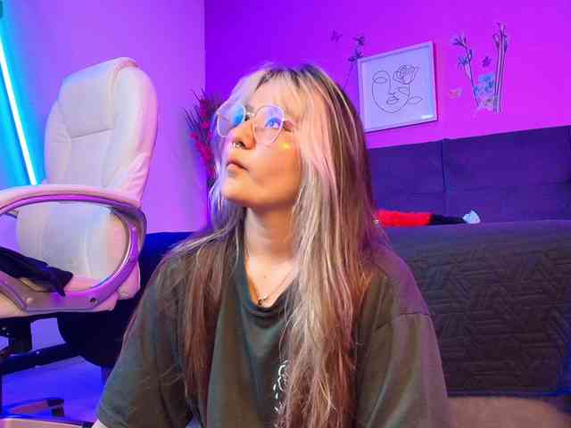 Aliiceyong webcam