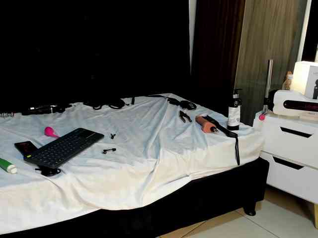 Shaved teens, Shaved latina, Group chat for 20 39 tokens, Full privates for..., anal fisting 5
