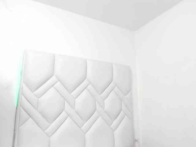mylittlewhore18 webcam
