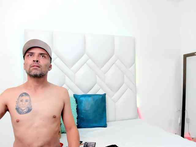 mylittlewhore18 webcam