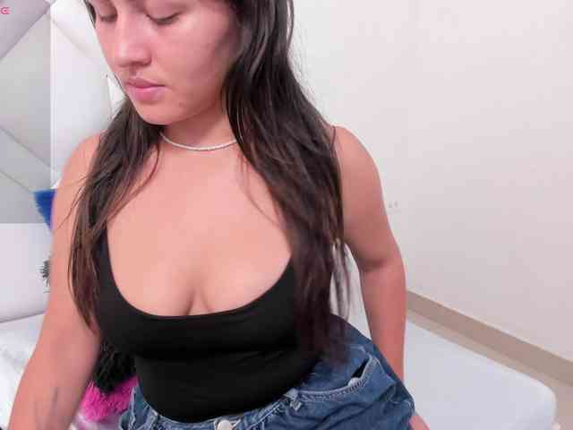 mylittlewhore18 webcam