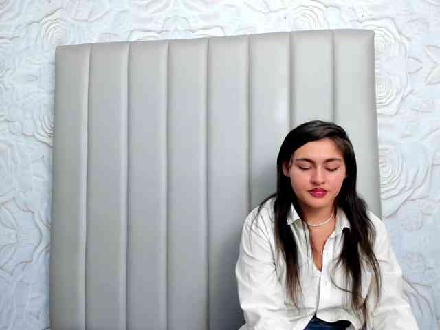 mylittlewhore18 webcam