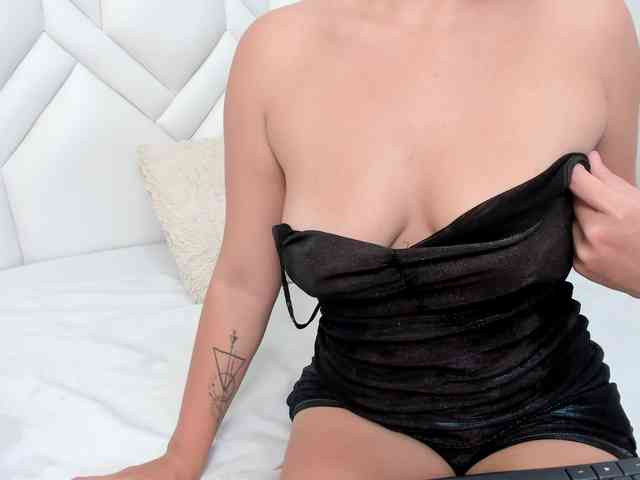 mylittlewhore18 webcam