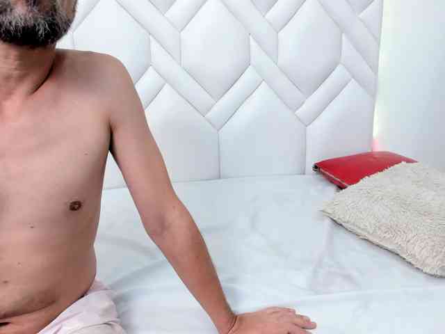 mylittlewhore18 webcam
