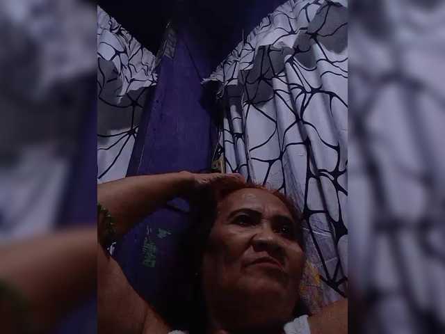 VelvetRose1 live cam