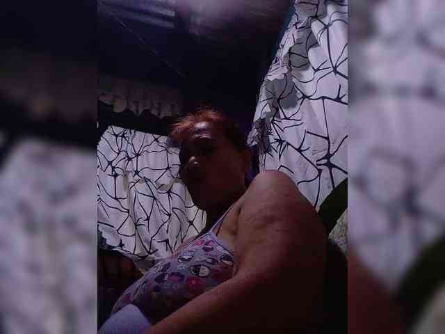 VelvetRose1 webcam