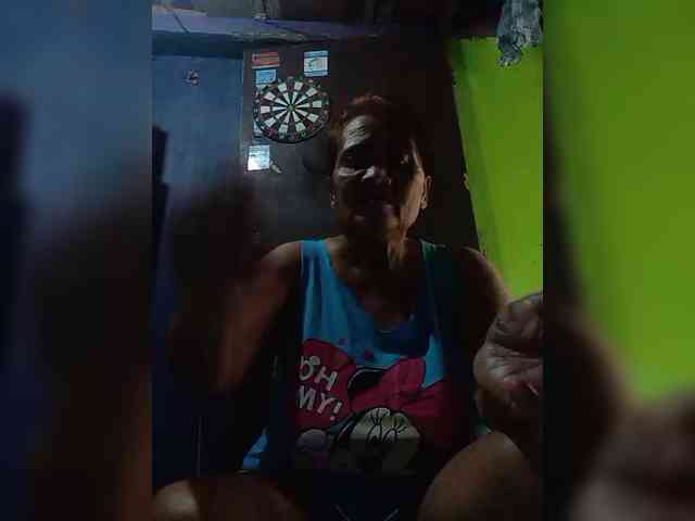 VelvetRose1 webcam