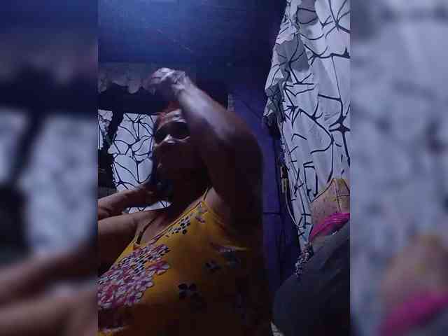 VelvetRose1 webcam