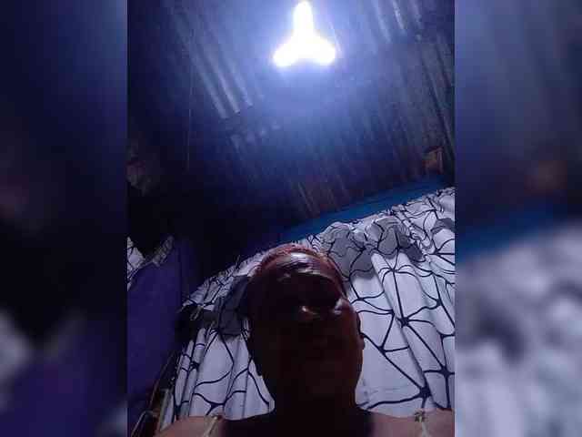 VelvetRose1 webcam