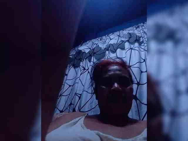 VelvetRose1 webcam