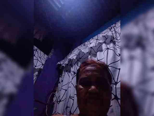 VelvetRose1 webcam