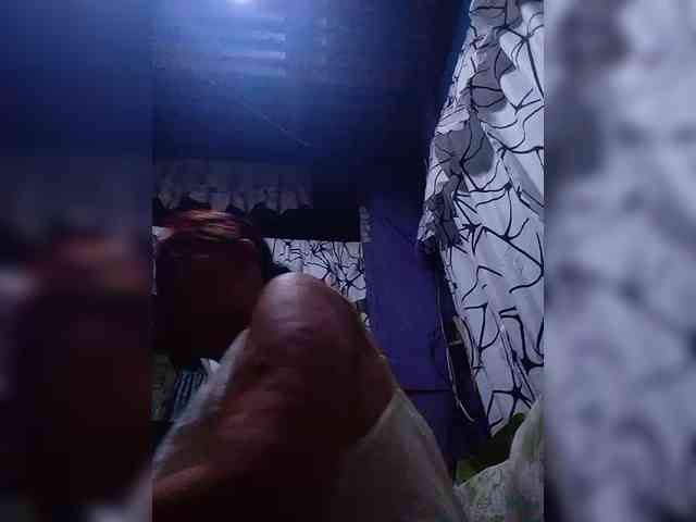 VelvetRose1 webcam