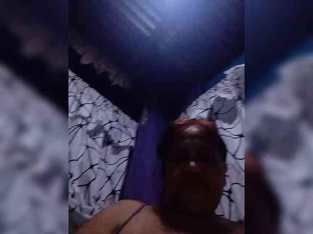 VelvetRose1 webcam