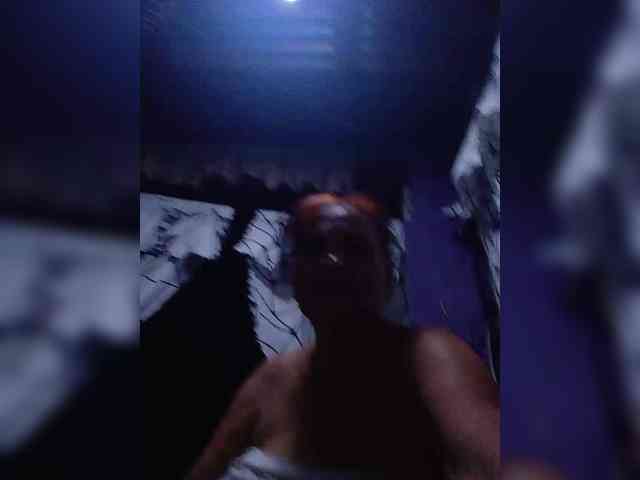 VelvetRose1 webcam