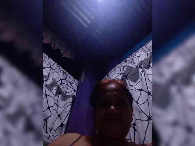 VelvetRose1 webcam