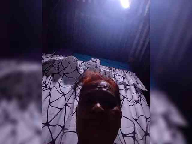 VelvetRose1 webcam