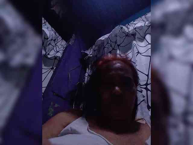 VelvetRose1 webcam