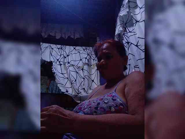 VelvetRose1 webcam