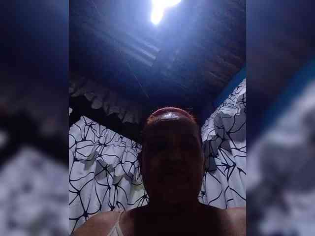 VelvetRose1 webcam
