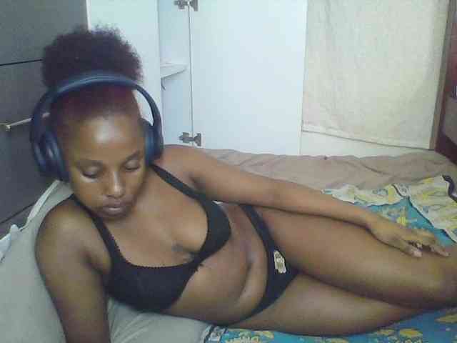 Naughtylittleprincess webcam