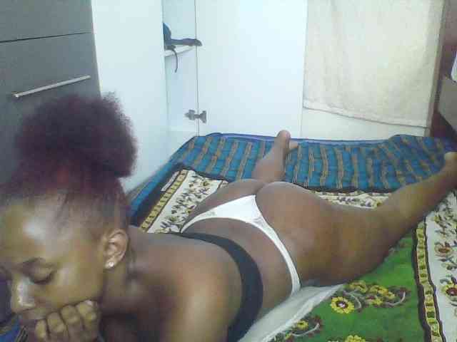 Naughtylittleprincess webcam