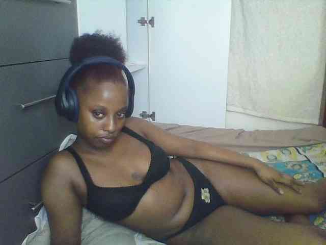 Naughtylittleprincess webcam