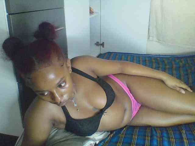 Naughtylittleprincess webcam