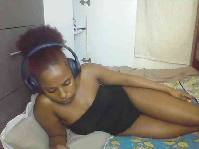 Naughtylittleprincess webcam