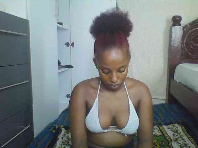Naughtylittleprincess webcam