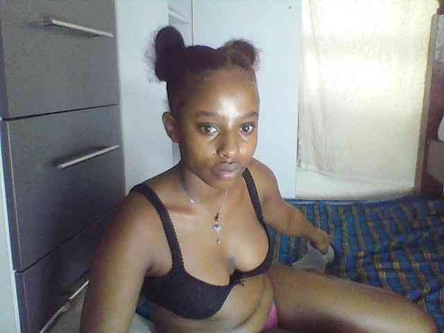 Naughtylittleprincess webcam