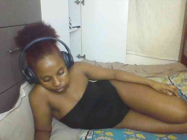Naughtylittleprincess webcam