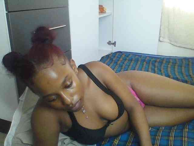 Naughtylittleprincess webcam