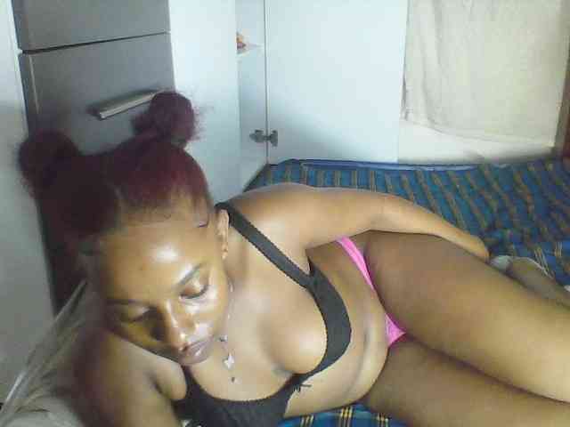 Naughtylittleprincess webcam