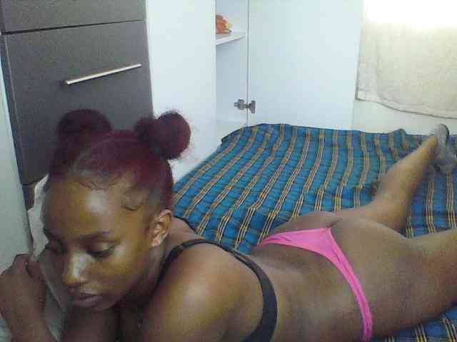 Naughtylittleprincess webcam
