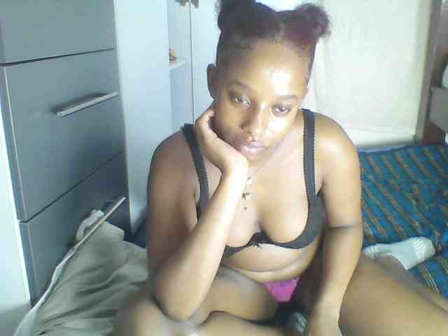 Naughtylittleprincess webcam