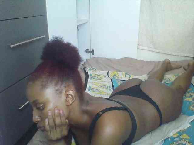 Naughtylittleprincess webcam