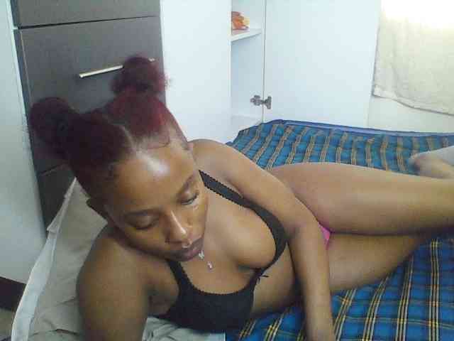 Naughtylittleprincess webcam