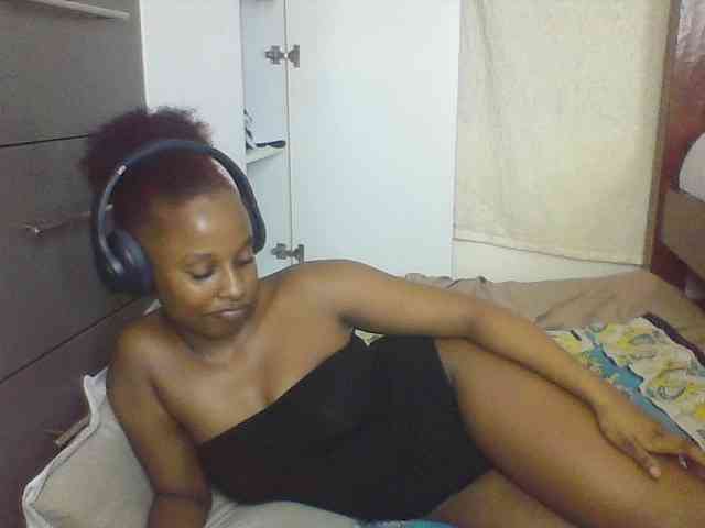 Naughtylittleprincess webcam