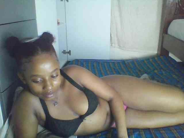 Naughtylittleprincess webcam
