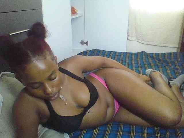 Naughtylittleprincess webcam