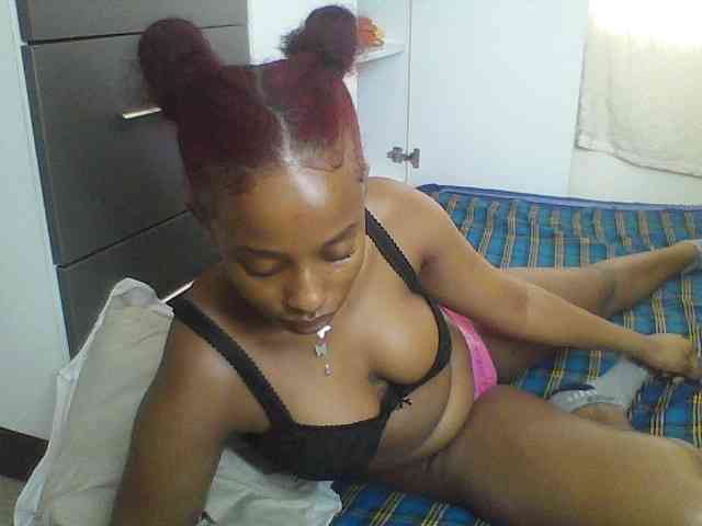 Naughtylittleprincess webcam