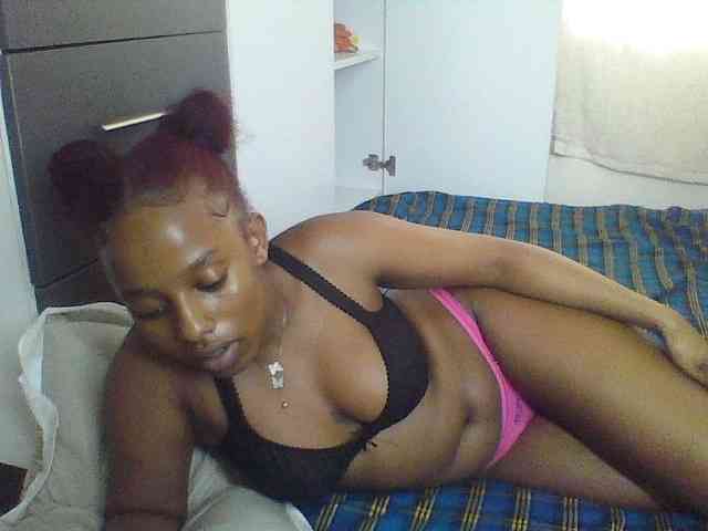 Naughtylittleprincess webcam