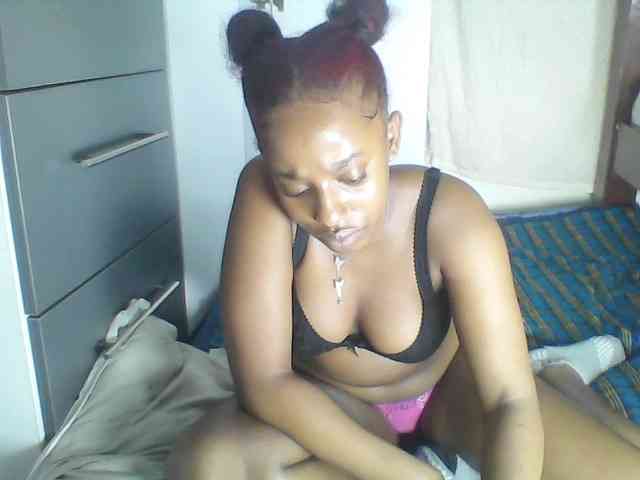 Naughtylittleprincess webcam