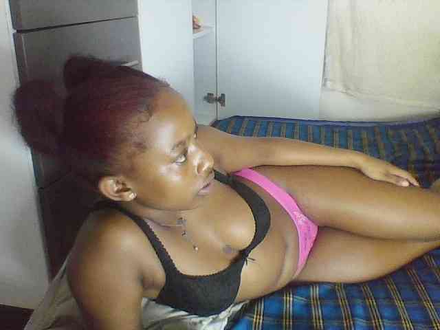 Naughtylittleprincess webcam