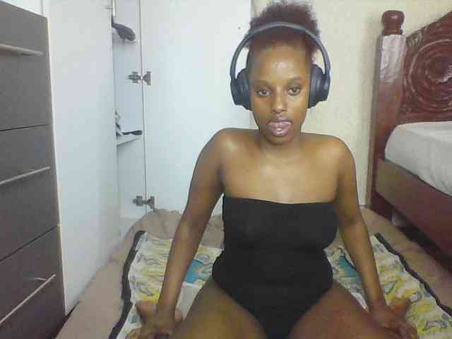 Naughtylittleprincess webcam