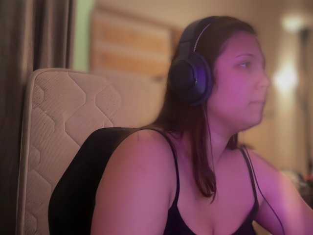 Minettesexy24's BongaCams show and profile