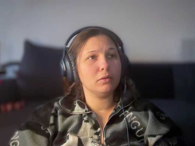 Minettesexy24's BongaCams show and profile