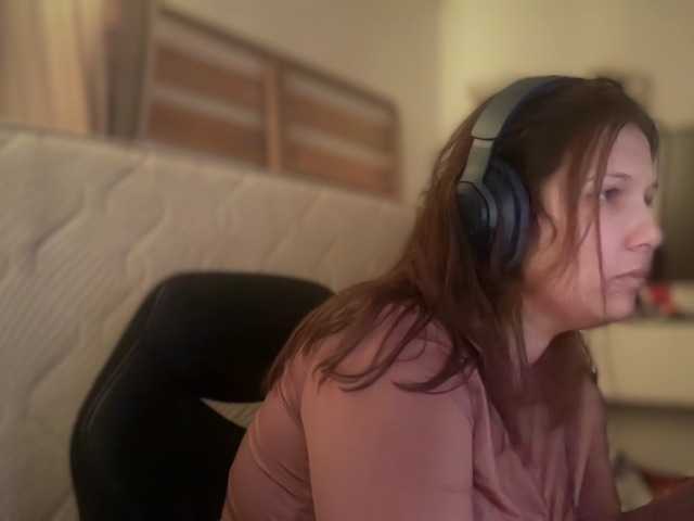 Minettesexy24's BongaCams show and profile