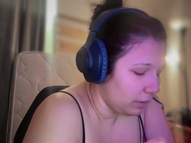 Minettesexy24's BongaCams show and profile