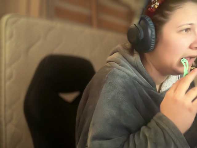 Minettesexy24's BongaCams show and profile